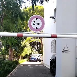 Grand Climatisé En Bord De Avec Parking Sécurisé Golfe-Juan